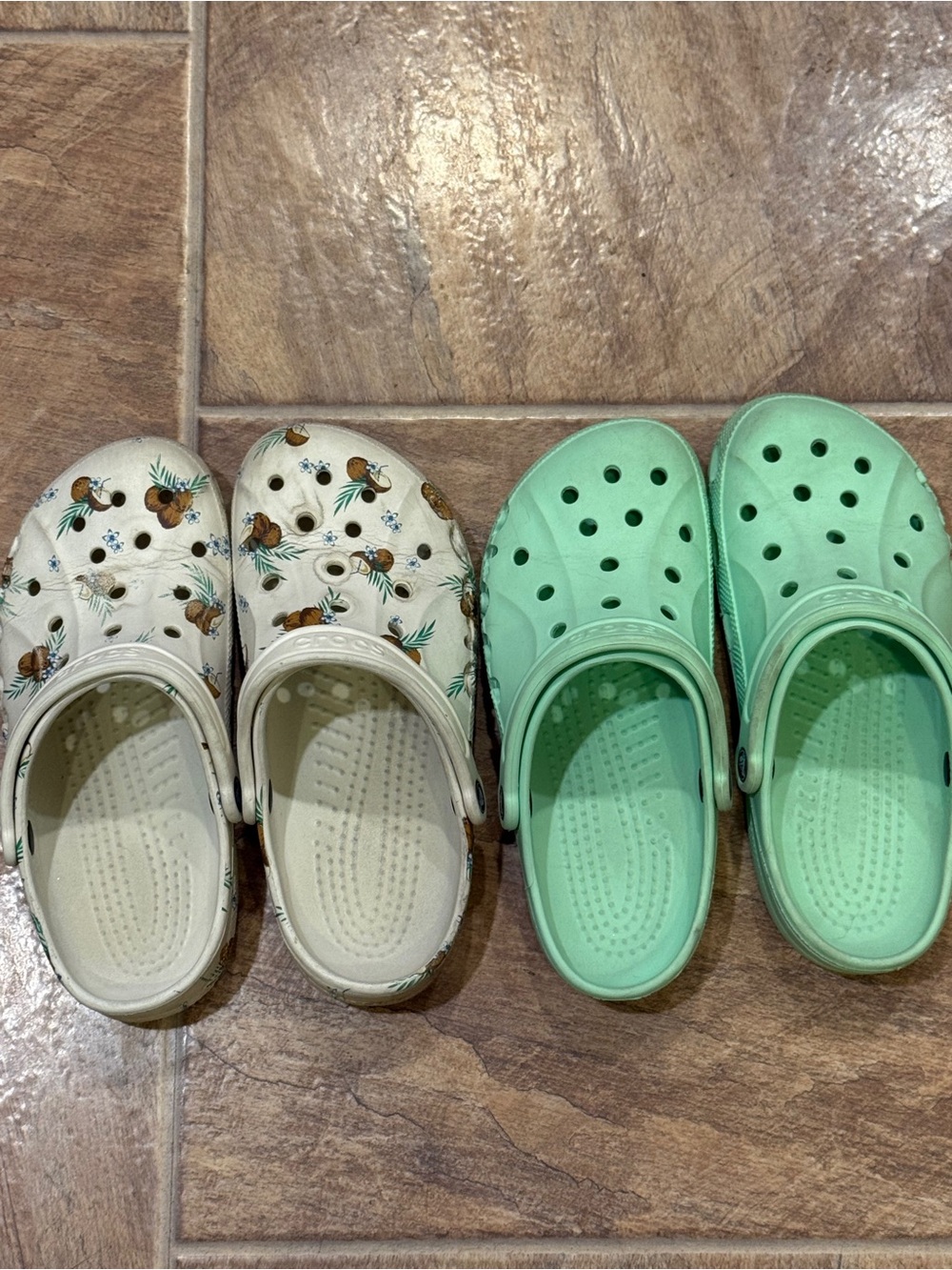 CROCS 2 Pair Clogs Women’s 10 Men’s 8 Mint, Coconut Floral Slip On Sandal